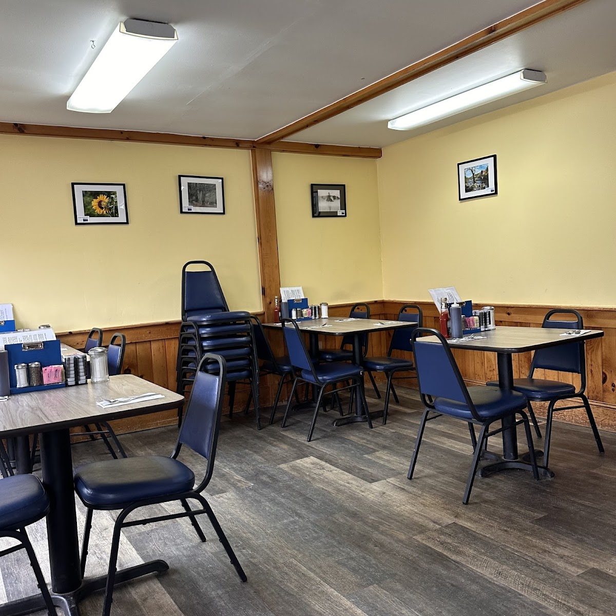 Gilly's Breakfast & Lunch